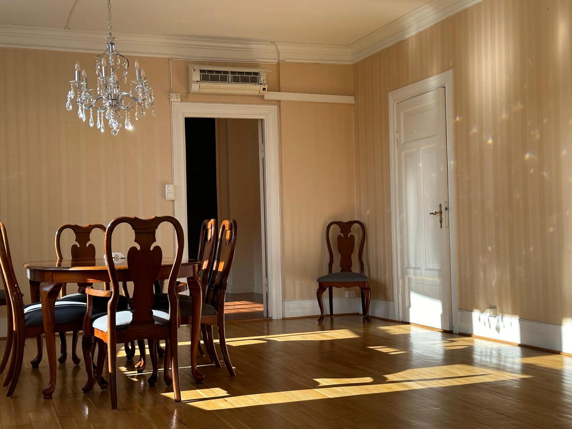 Stylish Big Jugend Art Nouveau Apartment With Balcony Heart Of 奥勒松 外观 照片