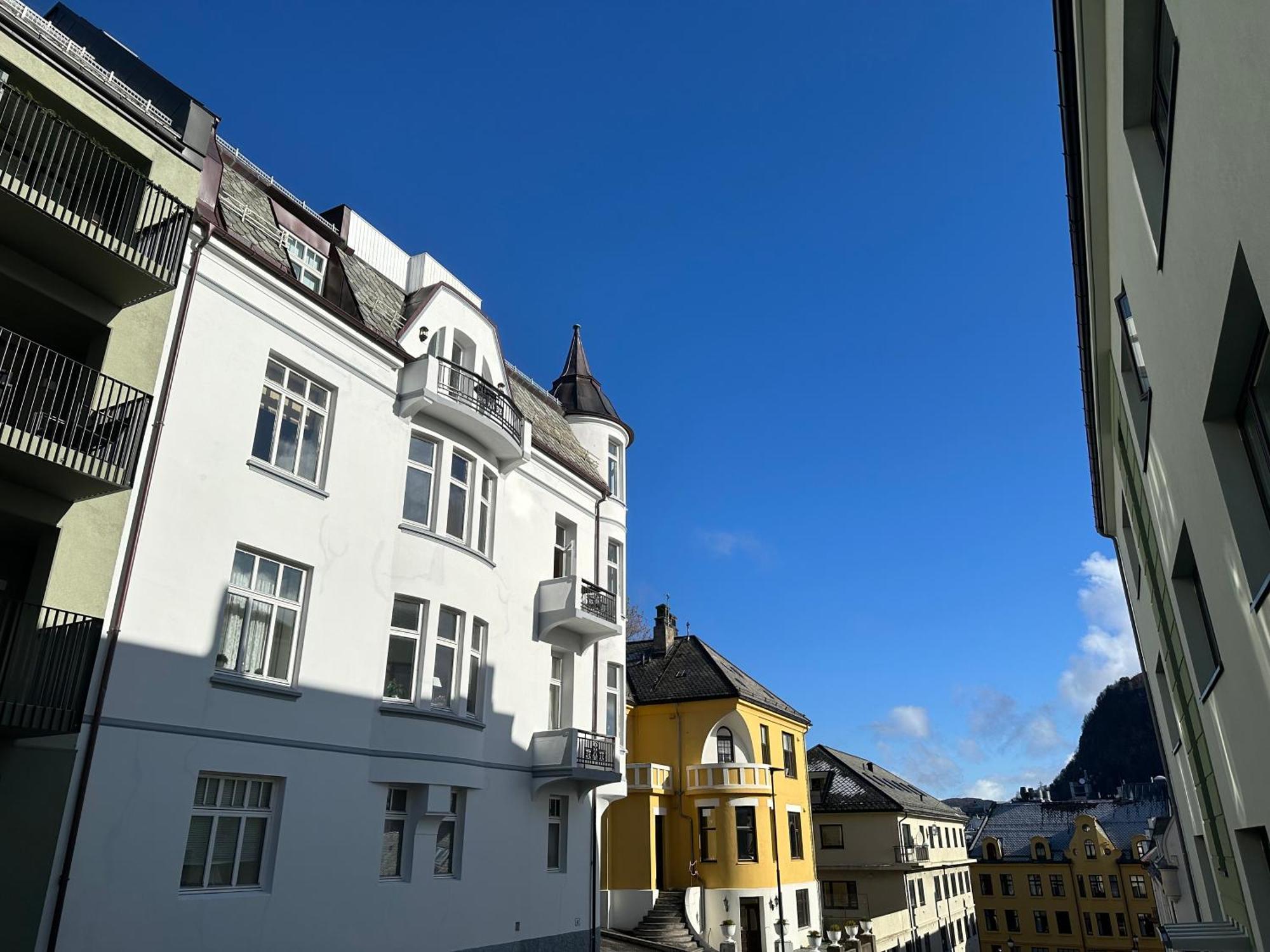 Stylish Big Jugend Art Nouveau Apartment With Balcony Heart Of 奥勒松 外观 照片